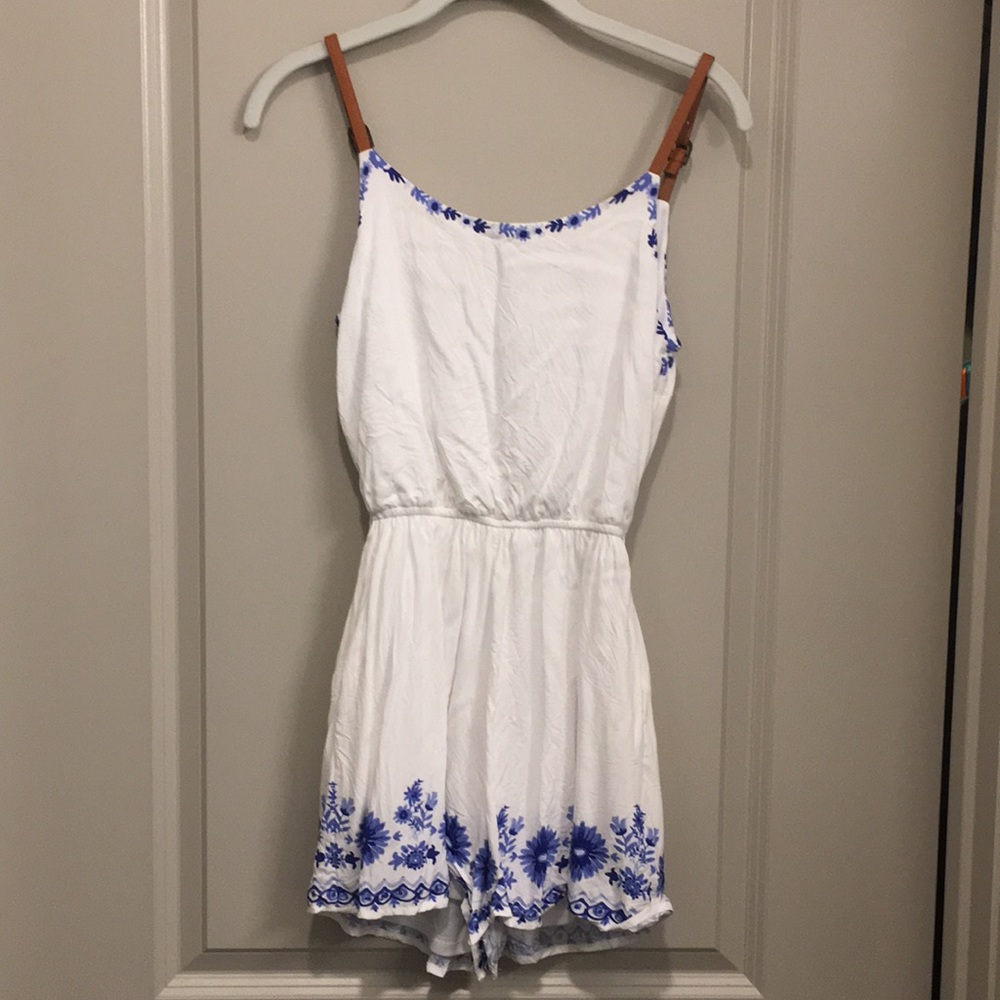 White and blue romper - Picture 3 of 3